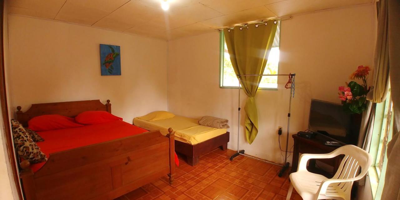 Cabinas El Muellecito Tortuguero Exterior photo